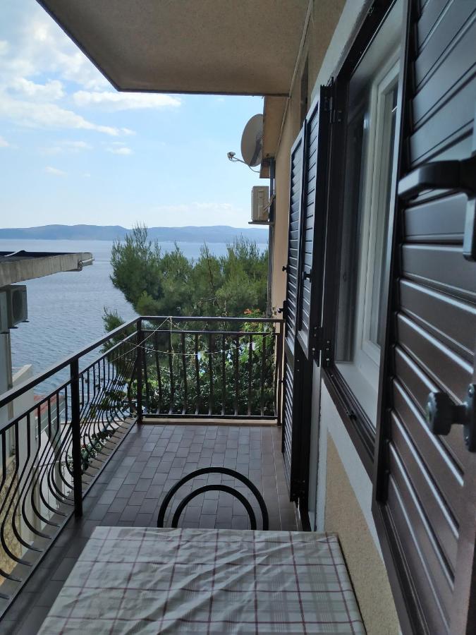 Apartments Pino Брела Екстериор снимка