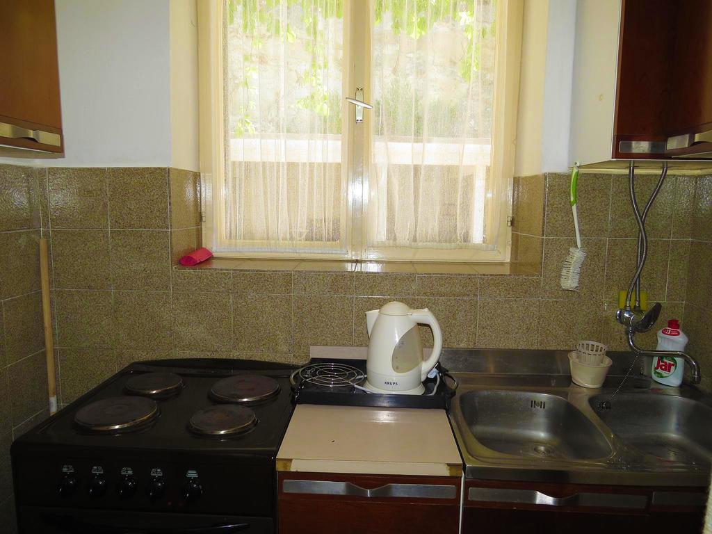 Apartments Pino Брела Екстериор снимка