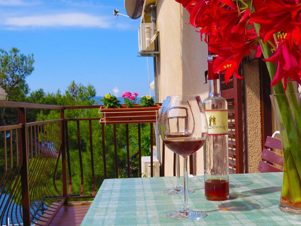 Apartments Pino Брела Екстериор снимка