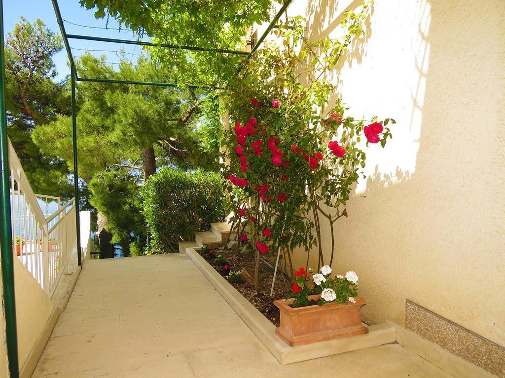 Apartments Pino Брела Екстериор снимка